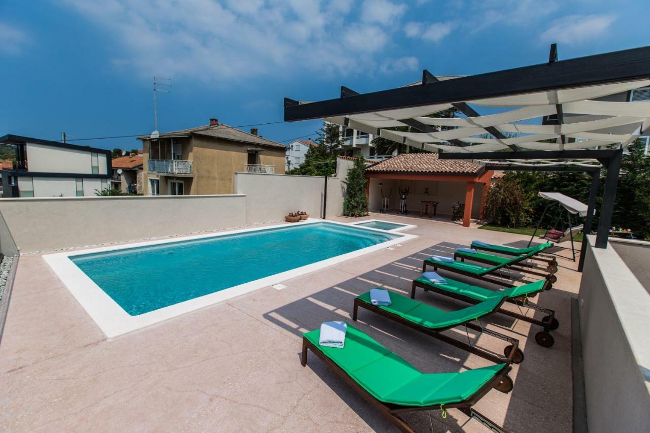 Villa Oria Pula Bagian luar foto